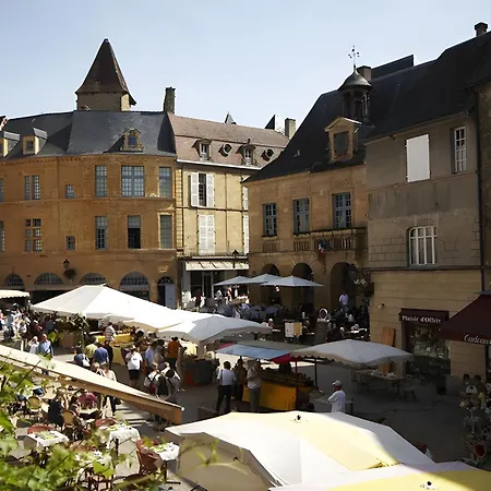 2 * Biron (Dordogne)