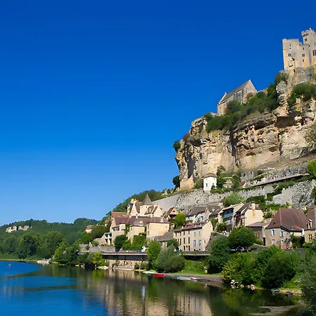 2 * Biron (Dordogne)